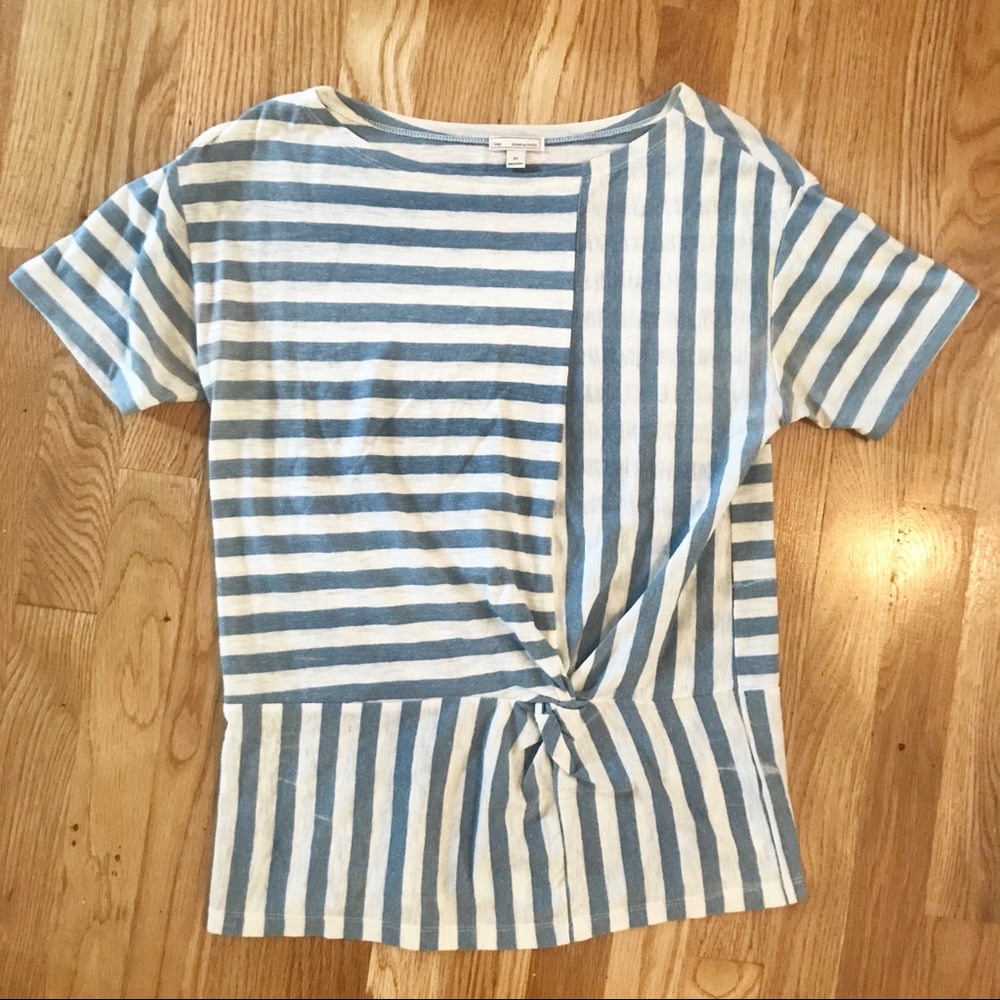 NWOT Gap Cotton Twist Tee